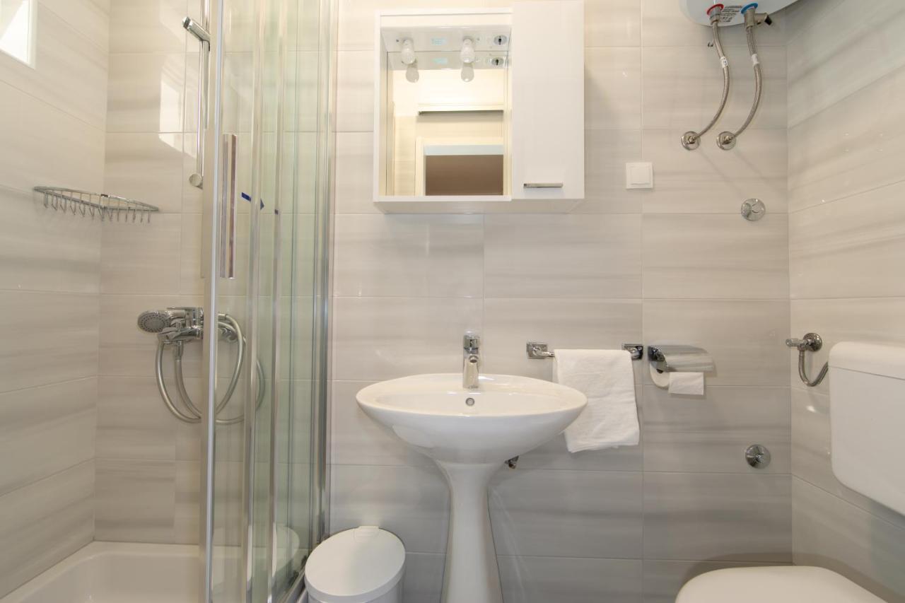 Apartman Dese 2+1 Tucepi Bagian luar foto